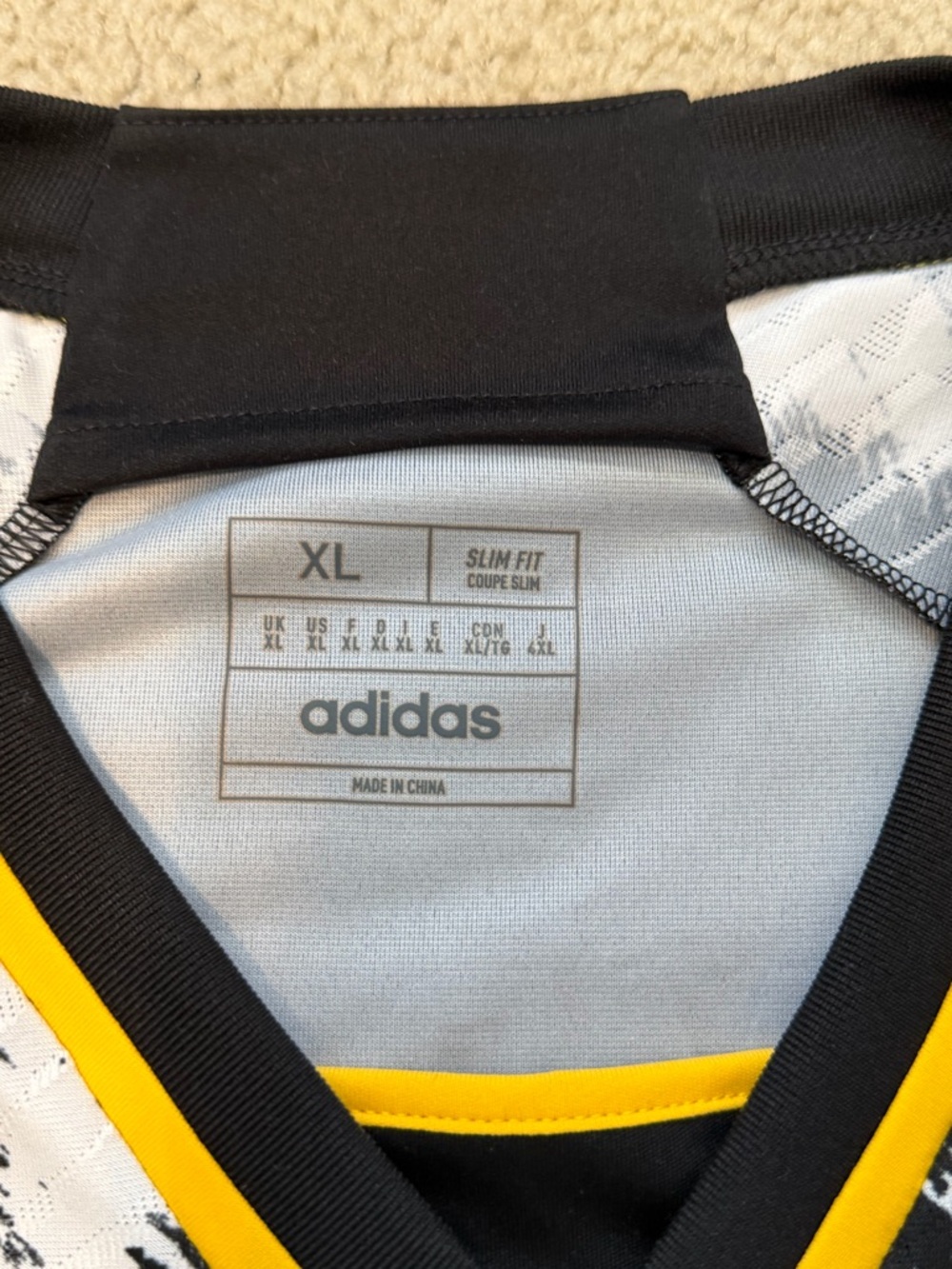 Adidas Juventus 2023-2024 Home Kit With Cambiaso - Picture 4 of 5